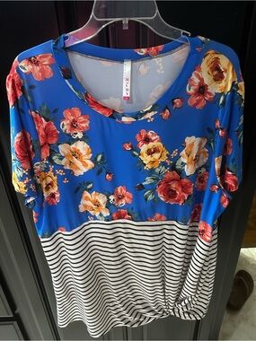 Blue Floral & Stripe Short Sleeve Top 1x